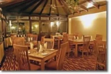 The Railway Tavern Hotel London 4*,